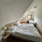 809 * Nová Pec